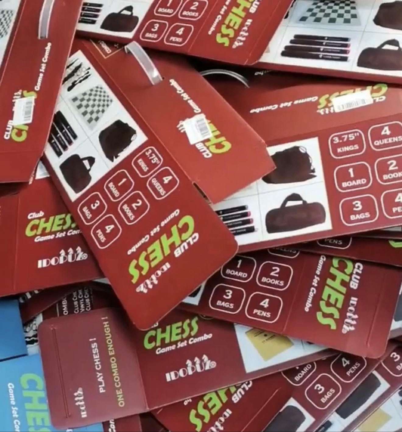 Red Club combo set packaging